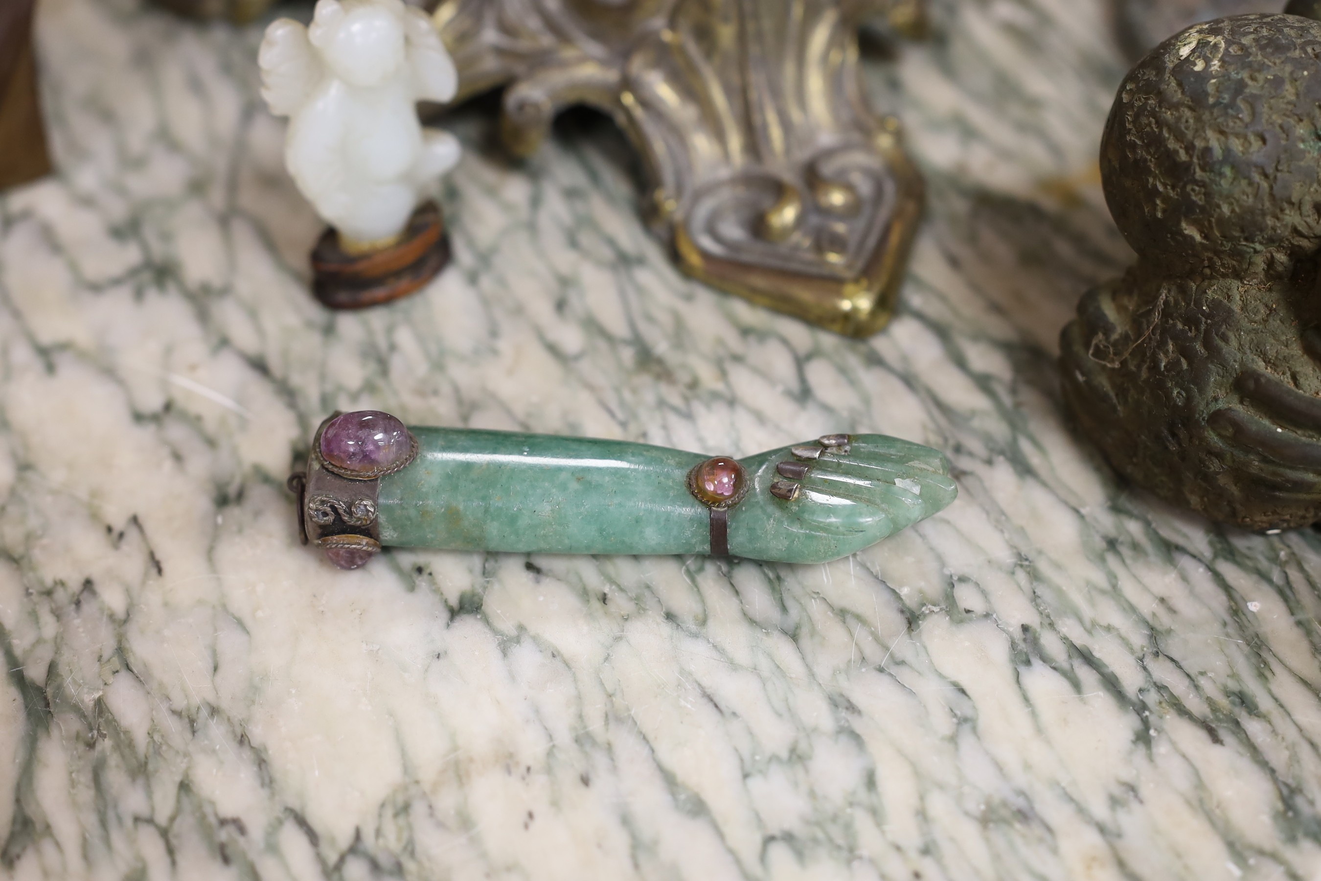 A group of mixed collectables including a bust of Winston Churchill, hardstone carvings, etc.